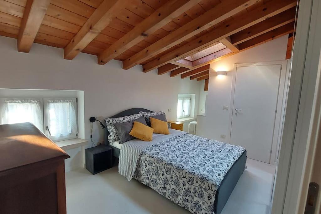 Sui Tetti Di Valeggio - Holiday Apartment Valeggio sul Mincio Esterno foto